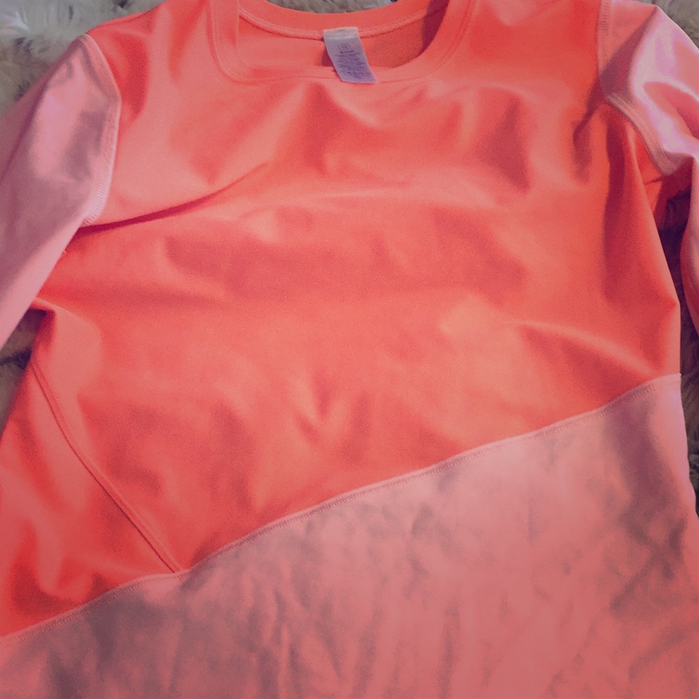 Ivivva rashguard!